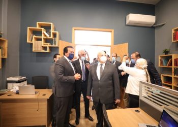 بتكلفة 40 مليون جنيه.. عبدالغفار و الخشت يفتتحان مجمع عيادات العناية بالمرأة بمستشفى النساء والتوليد بقصر العيني