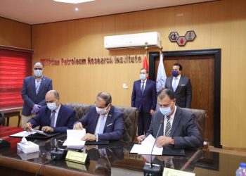 بروتوكول تعاون بين جامعة القاهرة الجديدة التكنولوجية ومعهد بحوث البترول والهيئة المصرية العامة للبترول