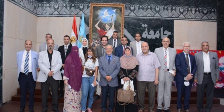 جامعة طنطا تعلن نجاح مبادرة الصلح في واقعة فتاة الفستان بين الفتاة والمراقبين