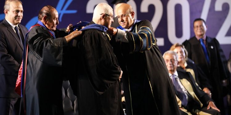 جامعة النيل الأهلية تمنح عدلي منصور أول دكتوراه فخرية في تاريخها