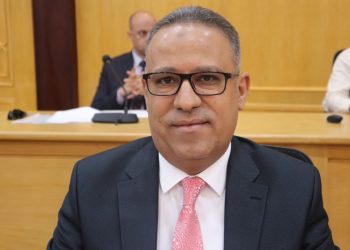 د. محمد جلال عميدا لكلية الهندسة جامعة الأزهر بقنا