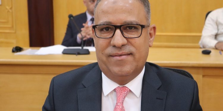 د. محمد جلال عميدا لكلية الهندسة جامعة الأزهر بقنا