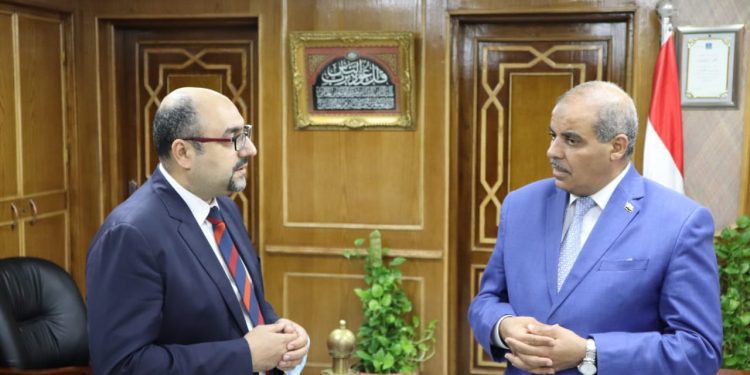 محمد البرعي مدرس الباطنة بطب الأزهر يحصل على جائزة الدولة من أكاديمية البحث العلمي والتكنولوجيا