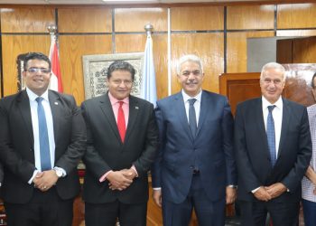 صديق يشيد بجهود لجنة خدمة المجتمع بجامعة الأزهر في دعم التنمية المستدامة وتحقيق رؤية مصر 2030