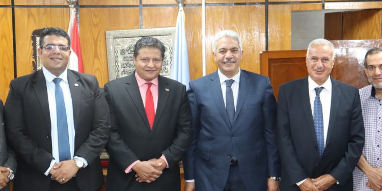 صديق يشيد بجهود لجنة خدمة المجتمع بجامعة الأزهر في دعم التنمية المستدامة وتحقيق رؤية مصر 2030