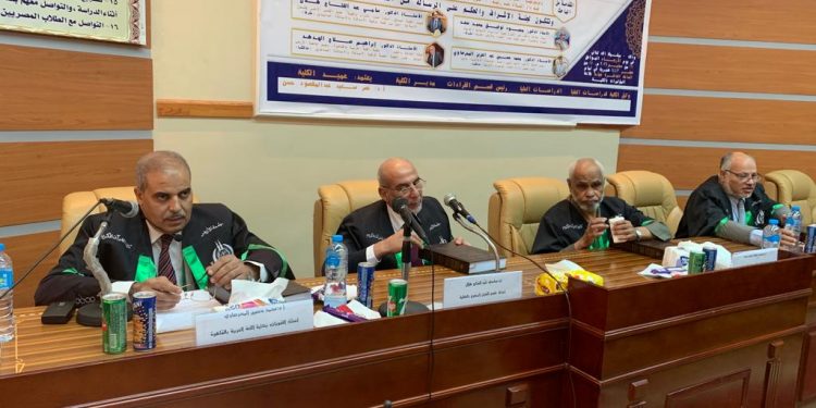 رئيس جامعة الأزهر يناقش رسالة (دكتوراه) في القراءات بكلية القرآن الكريم ويكرم عميدها السابق