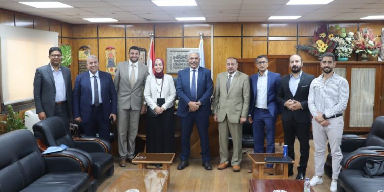 نائب رئيس جامعة الأزهر يستقبل وفدًا من أطباء مصرين في ألمانيا لبحث آفاق التعاون في مجال التعليم الطبي