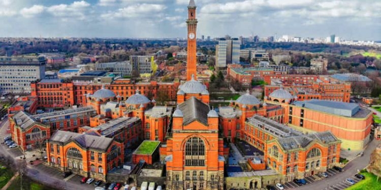 منح الجامعات 2021.. جامعة برمنجهام تقدم فرصة لطلاب الدكتوراه