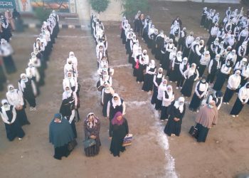 فيديو "لو جيتى المدرسة هنخلى راسك جنبك"  يتسبب في إقالة مديرة مدرسة بورفؤاد الثانوية بنات