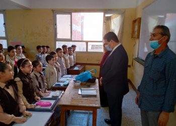 نقيب المعلمين: تشريع لتجريم الاعتداء على المعلمين لفظيا أو جسديًا