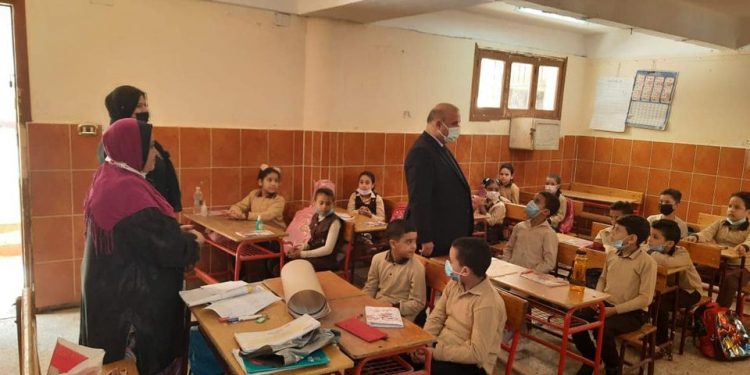 العام الدراسي الجديد.. كاميرات مراقبة بالمدارس وحظر دخول السيارات للفناء