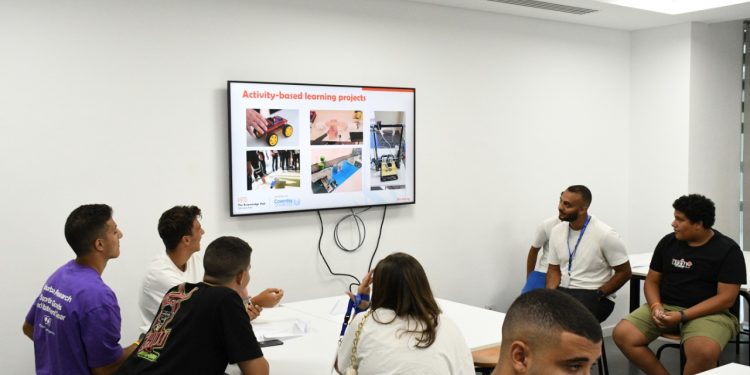 بالصور .. بدء العام الدراسي الجديد 2021 بفرع جامعة كوفنتري الدولي بالعاصمة الإدارية الجديدة