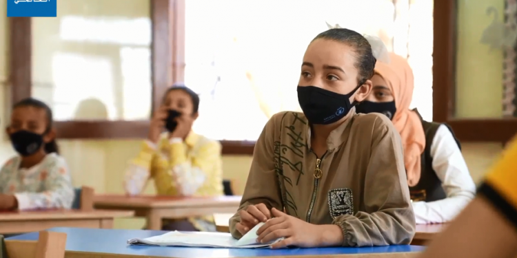 «شوقي» ينصح بتحميل برامج العلوم والرياضيات للرابع الابتدائي الTechbook