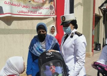 توزيع 150 حقيبة مدرسية على طلاب ذوى الاحتياجات الخاصة في البحيرة