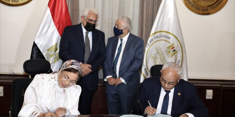 توقيع بروتوكول تعاون مع مؤسسة "التعليم أولاً" لرفع الكفاءة المهنية للمعلمين