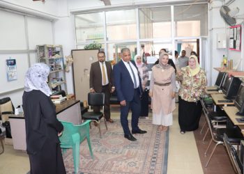بالصور نائب رئيس جامعة الأزهر يتفقد استعدادات كلية العلوم بنات لبدء العام الدراسي