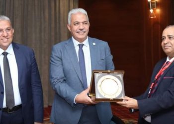 صديق يفتتح المؤتمر الدولي الثالث عشر لقسم العظام بطب الأزهر بدمياط