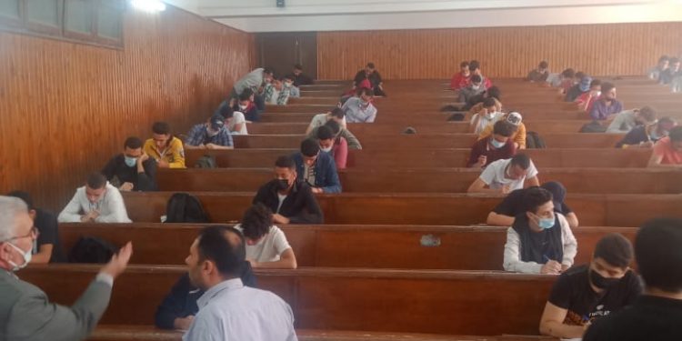 كلية اللغات والترجمة جامعة الأزهر بالقاهرة تنتهي من اختبارات القدرات وتبدأ عملية التصحيح