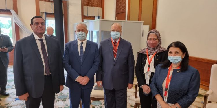 على هامش مؤتمر اليوم العالمي للمدن.. محافظ القاهرة يلتقي ممثل منظمة الصحة العالمية