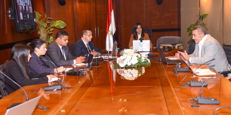 ماقشة ازمة اعتماد شهادة الثانوية من كندا