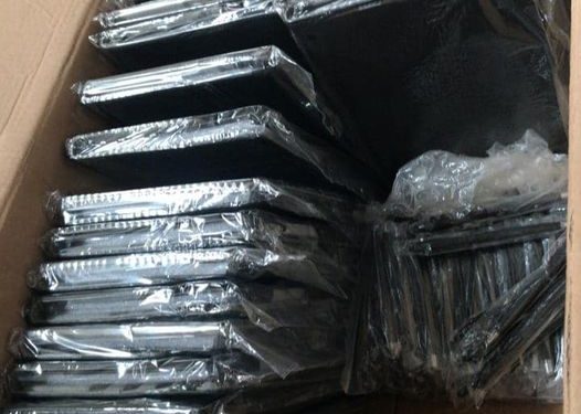 تعليم الدقهلية: بدأ توزيع أجهزة التابلت لطلاب الصف الأول الثانوى