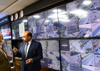 محافظ أسوان: استثناء المتقدمين لرياض الأطفال والابتدائى ممن لهم أشقاء من التوزيع الجغرافى