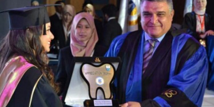 عميدى طب الأسنان بالإسكندرية : حكم القضاء بتوزيع طلاب طب أسنان البحيرة استعاد الأمل وأنقذ مستقبل الطلاب والمهنة