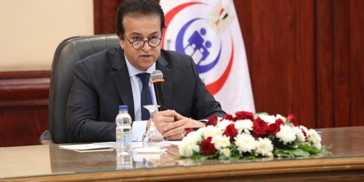 عبد الغفار: لجنة مشتركة بين وزارتي الصحة والتعليم العالي لتوحيد بروتوكلات العلاج بجميع المستشفيات