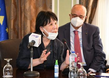 مستثمرة يابانية: اليابانيون يدركون أهمية السيراميك المصري بفضل كليوباترا