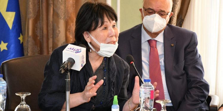 مستثمرة يابانية: اليابانيون يدركون أهمية السيراميك المصري بفضل كليوباترا