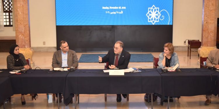 خلال لقائه بالإعلاميين.. رئيس الجامعة الأمريكية بالقاهرة: نقدم دعم للطلاب ب 23  مليون دولار والتعليم عن بعد ليس بديلا عن المباشر