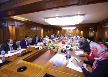 مجلس شئون المعاهد العالية الخاصة يشدد على منع دخول الطلاب والعاملين غير الملحقين