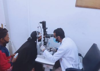 قافلة جامعة الأزهر الطبية توقع الكشف الطبي على 2500 مواطن بأسوان وتجري 100عملية جراحية