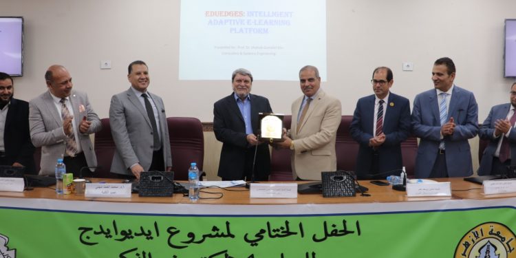 رئيس جامعة الأزهر يشارك في الحفل الختامي لمشروع «إيديو إيدج» للتعليم الإلكتروني بكلية الهندسة