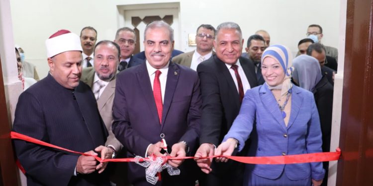 رئيس جامعة الأزهر يفتتح معرض الكتاب بكلية الدراسات الإسلامية للبنات بالإسكندرية