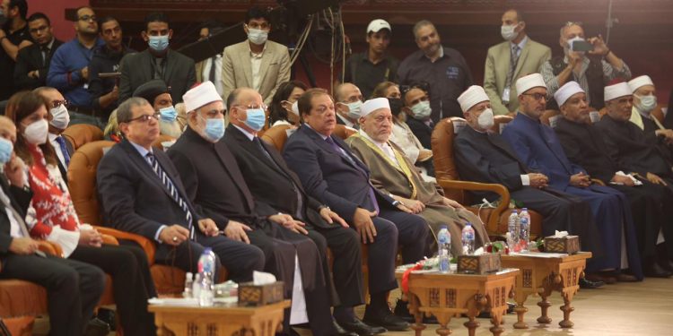 شيخ الأزهر: بيت العائلة المصرية حريص على المشاركة الفعالة في إنجاح مبادرة حياة كريمة