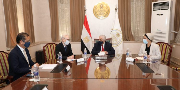 «شوقي» يلتقى سفير اليابان بالقاهرة لبحث أوجه التعاون فى مجال التعليم