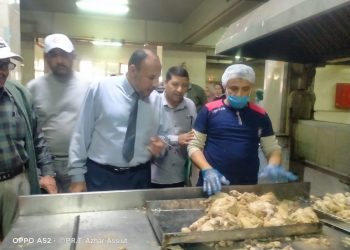 نائب رئيس جامعة الأزهر يتفقد مطبخ المدينة الجامعية للطالبات بأسيوط