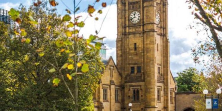 جامعة Melbourne تعلن عن منح بكالوريوس في تخصص التجارة العالمية