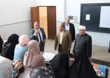 بالصور نائبا رئيس جامعة الأزهر يتفقدان كلية الدراسات الإسلامية والعربية للبنات ببورسعيد