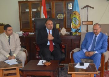نائب رئيس جامعة الأزهر يجتمع بالسادة مديري إدارات كليات فرع الجامعة بأسيوط