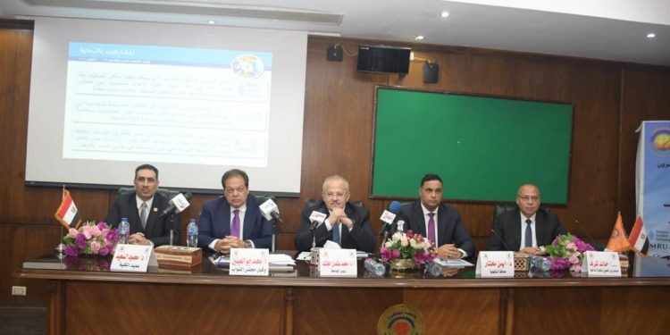 أبو العينين يقرر إطلاق مسابقة للتميز في الأبحاث العلمية بجامعة القاهرة