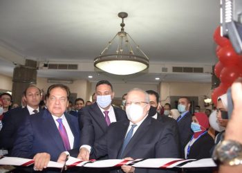 أبو العينين يعلن تطوير مدرجات كلية الاقتصاد والعلوم السياسية بجامعة القاهرة