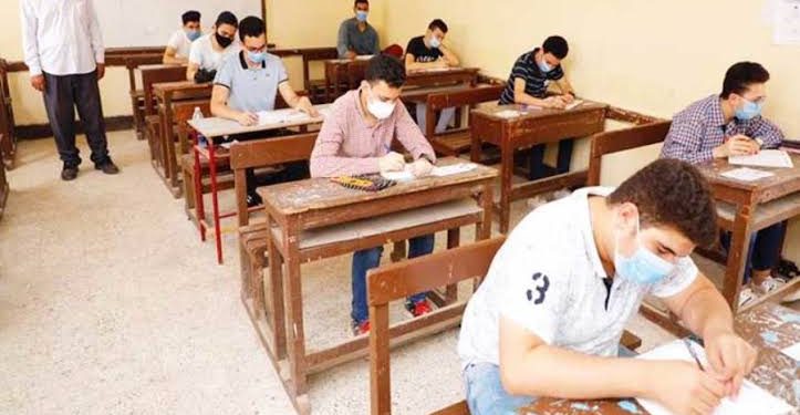 حقيقة  بتغيير مناهج المرحلة الإعدادية وإضافة "كتيب وظائف المستقبل" للمناهج