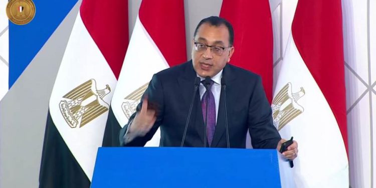 رئيس الوزراء: تنفيذ استثمارات فى الصعيد بقيمة 1.1 تريليون جنيه و إطلاق كتاب يوثق إنجازات السنوات السبع الماضية
