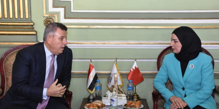 رئيس مجلس النواب البحريني في جامعة عين شمس