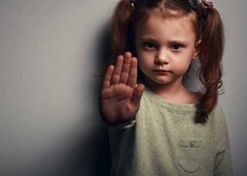 خبير نفسي يوجه نصائح لحماية الأطفال من مخاطر الإنترنت؟