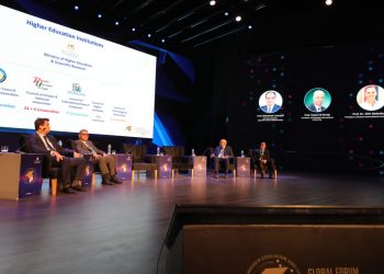 رئيس الجامعة الألمانية الدولية في مصر : نعمل علي اكساب الطلاب المهارات الحياتية والتفكير النقدي