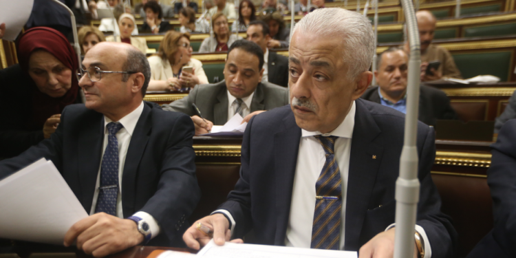 التعليم تنعي زوجة طارق شوقي