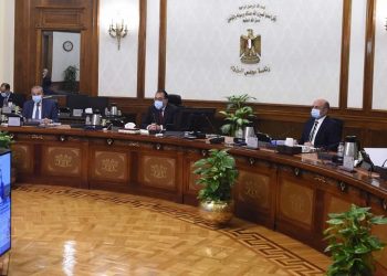 الحكومة: غرامة ألف جنية لولى أمر الطالب المنقطع عن المدرسة